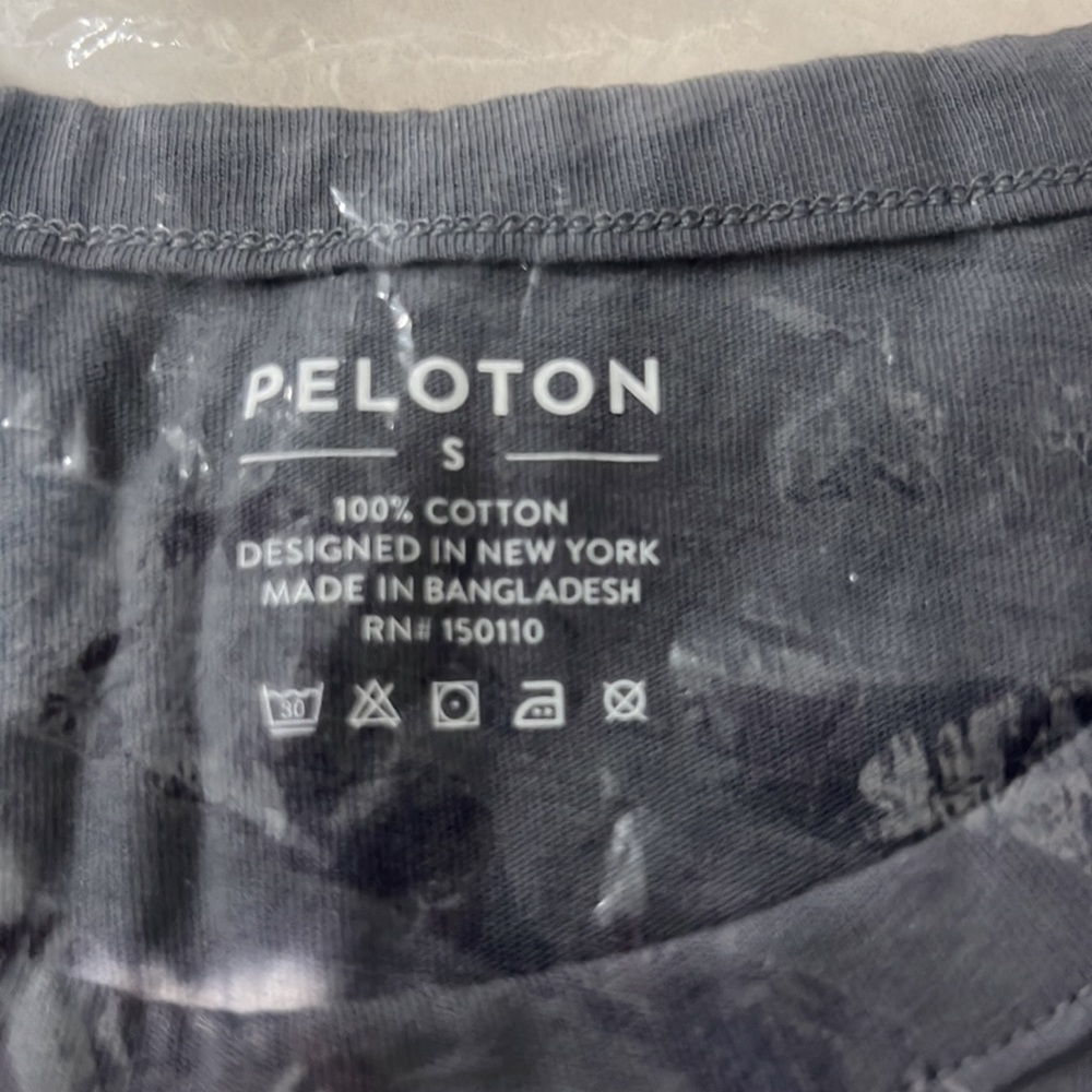 NWT Peloton Studio Tank Side Slit Tie Dye Size S 100% cotton - Picture 3 of 6